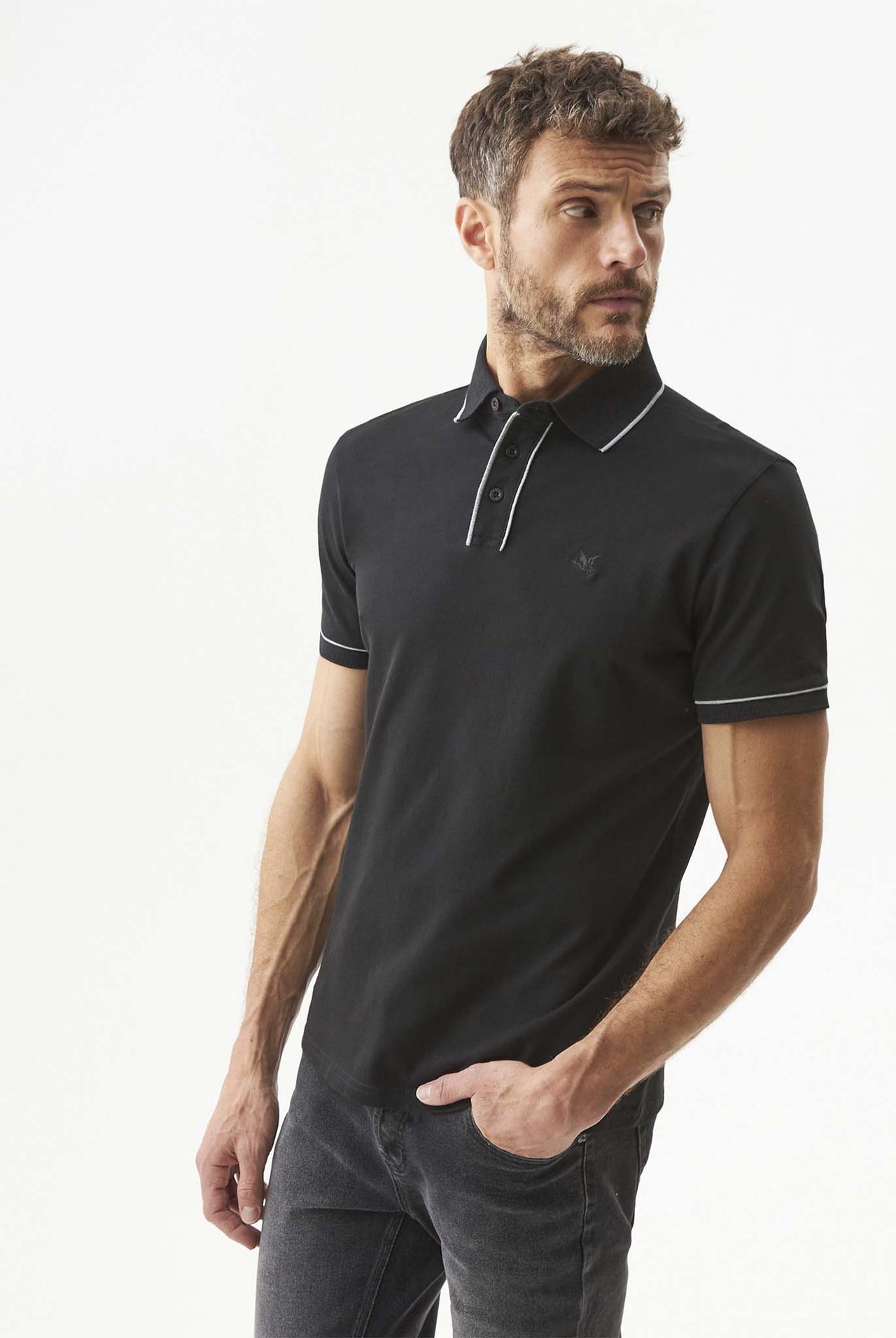 Camiseta Tipo Polo Chevignon Clásico Negro 063-609G040