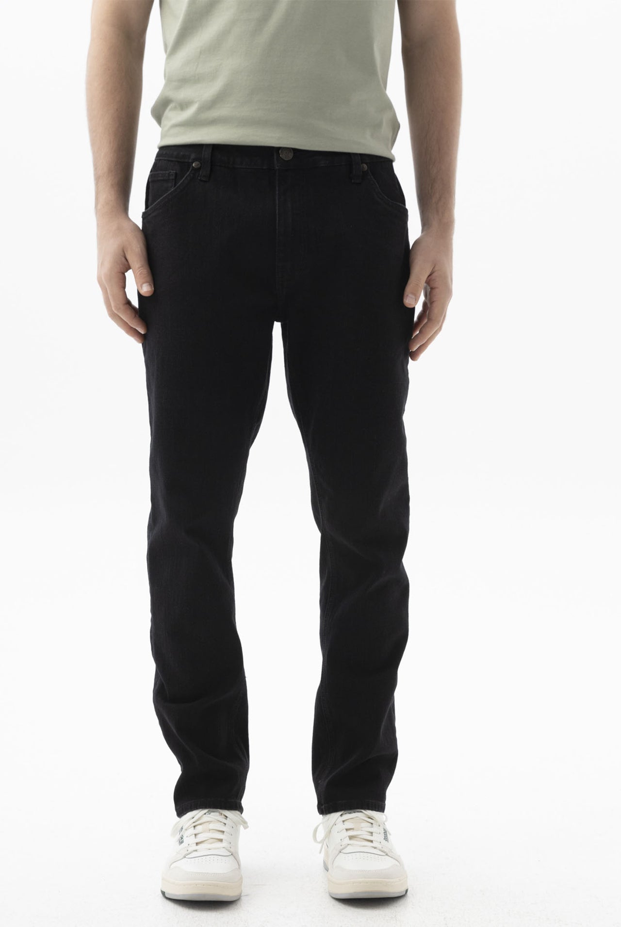 Jean Americanino Tapered Negro 070-530F702