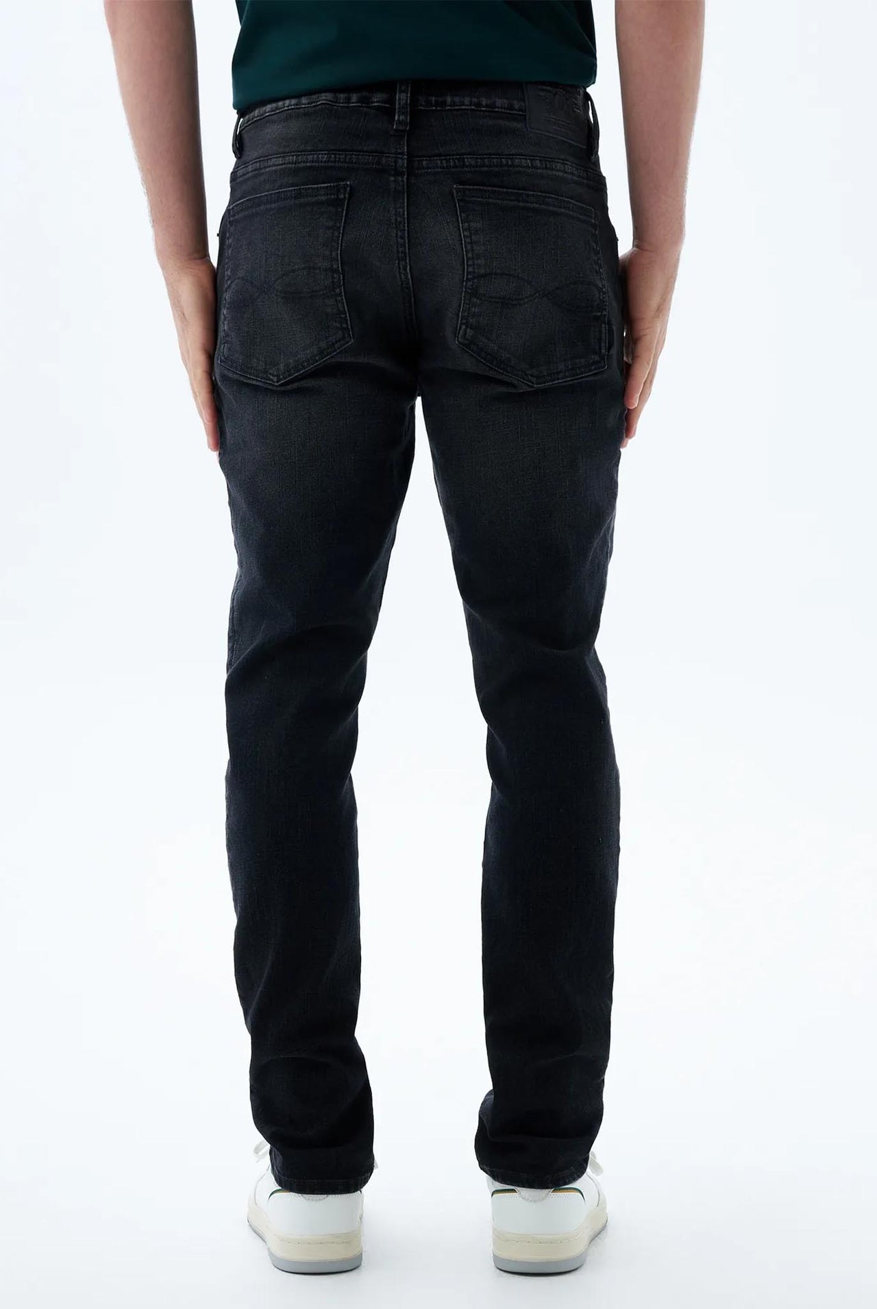 Jean Americanino Tapered Negro 070-530F703