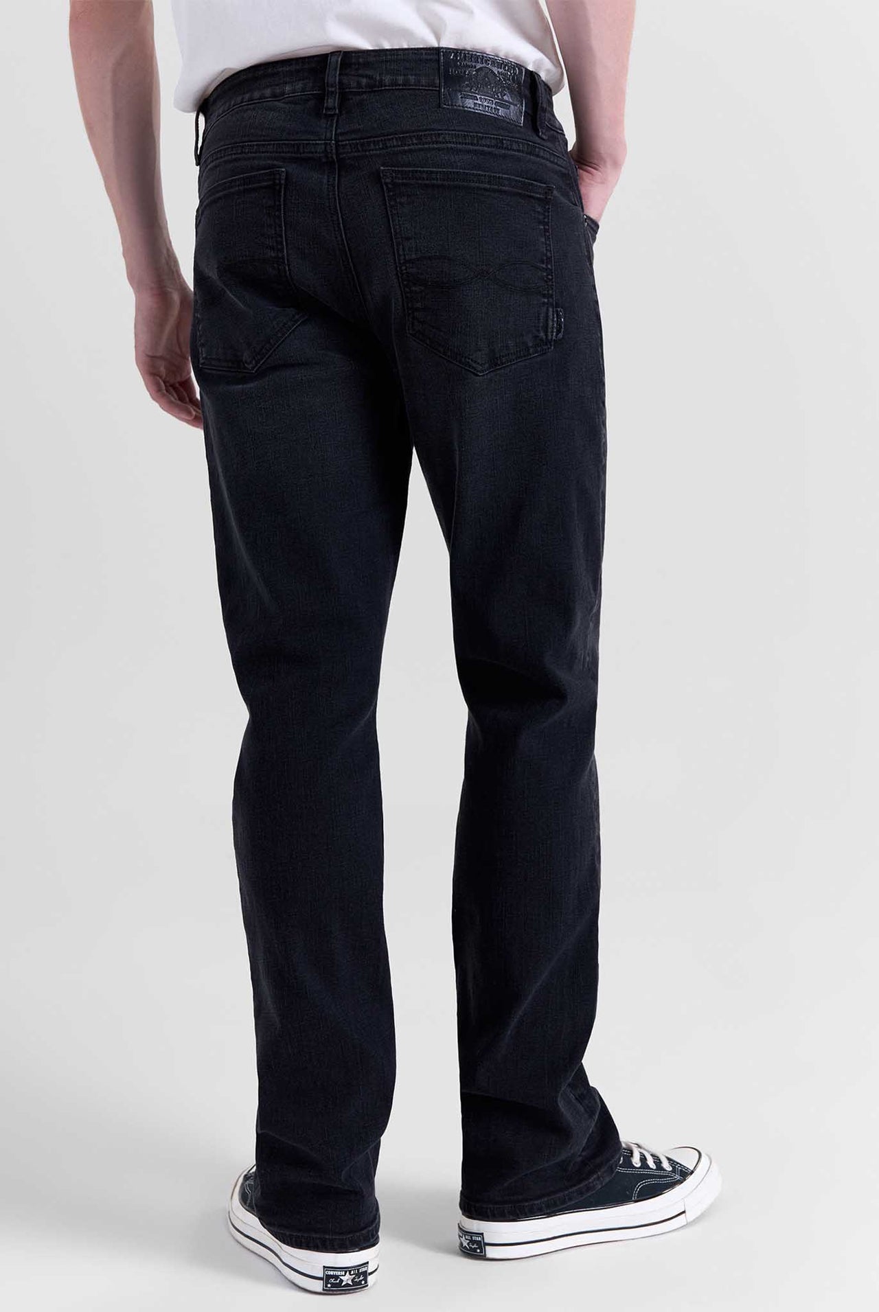Jean Americanino Slim Straight Negro 070-539G804