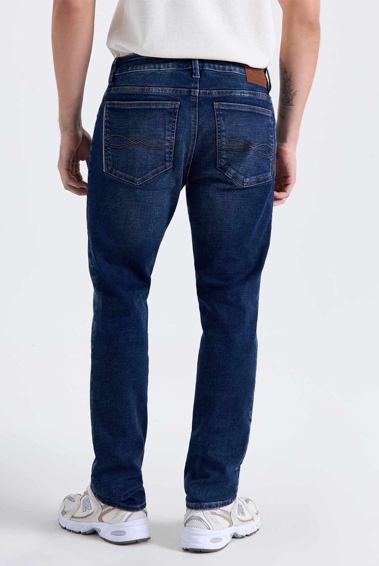 Jean Americanino Tapered Tono Oscuro 070-539G701