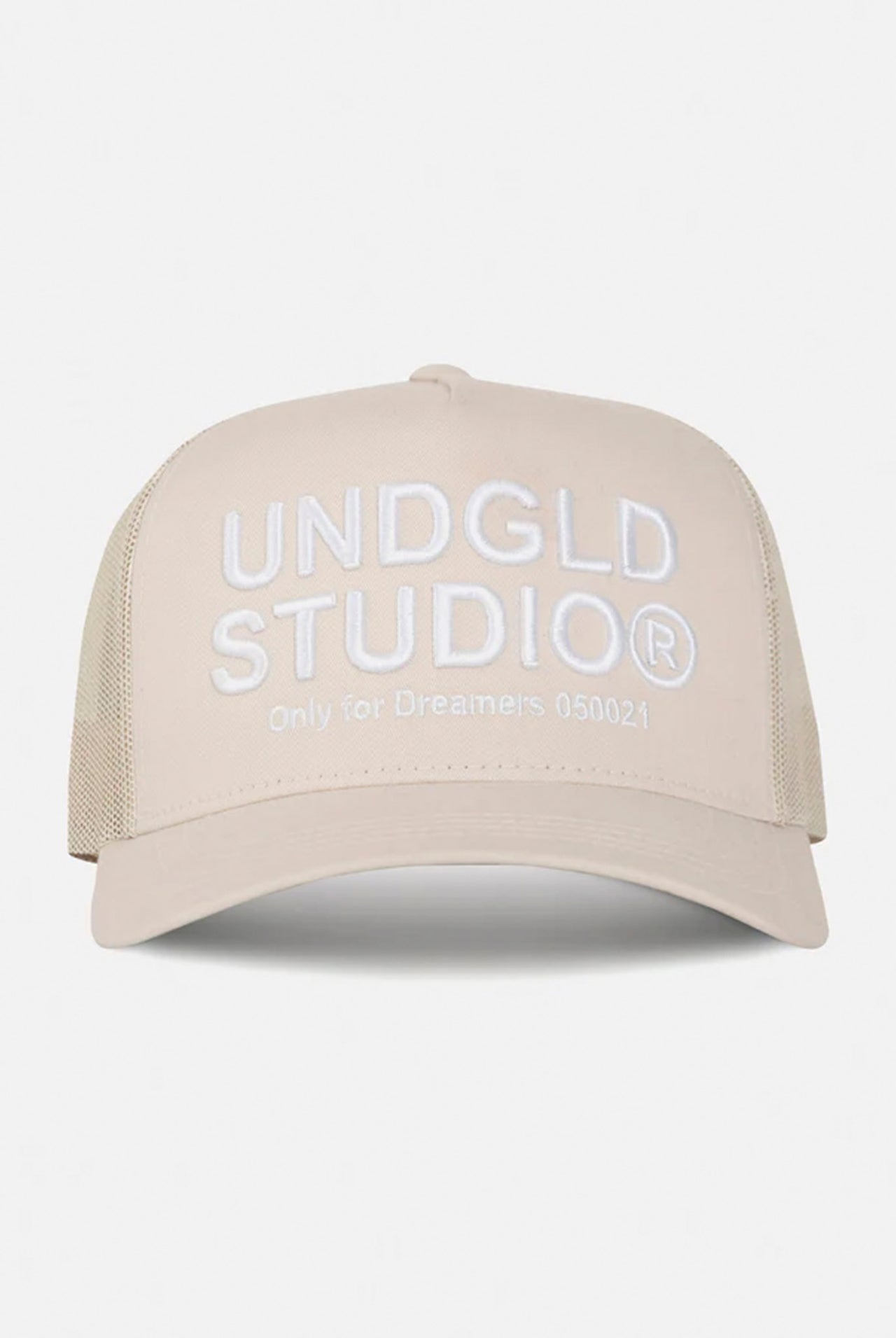 Gorra Undergold Basics UNDGLD Studio Trucker Bone