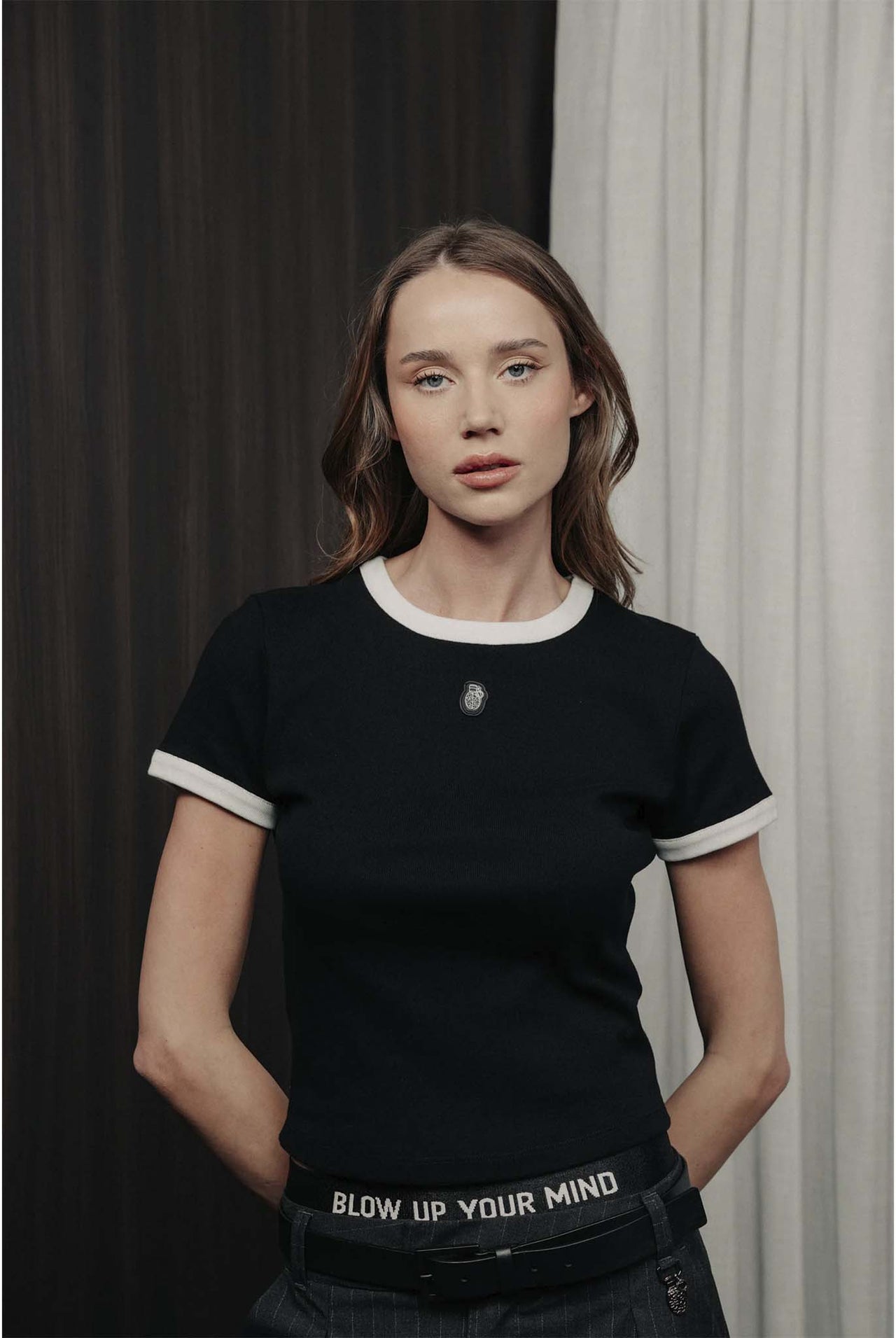 Top Blow Up Short Sleeve Black C8M-1100