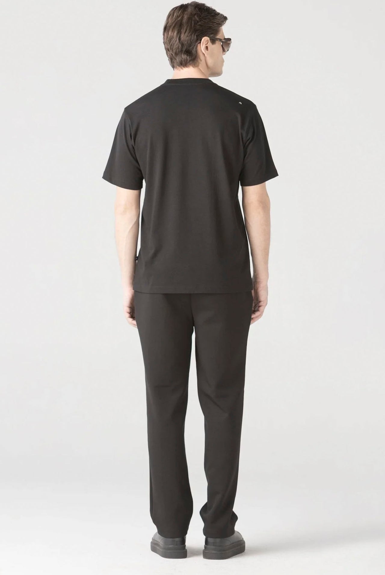 Camiseta Monastery Pouzia Black