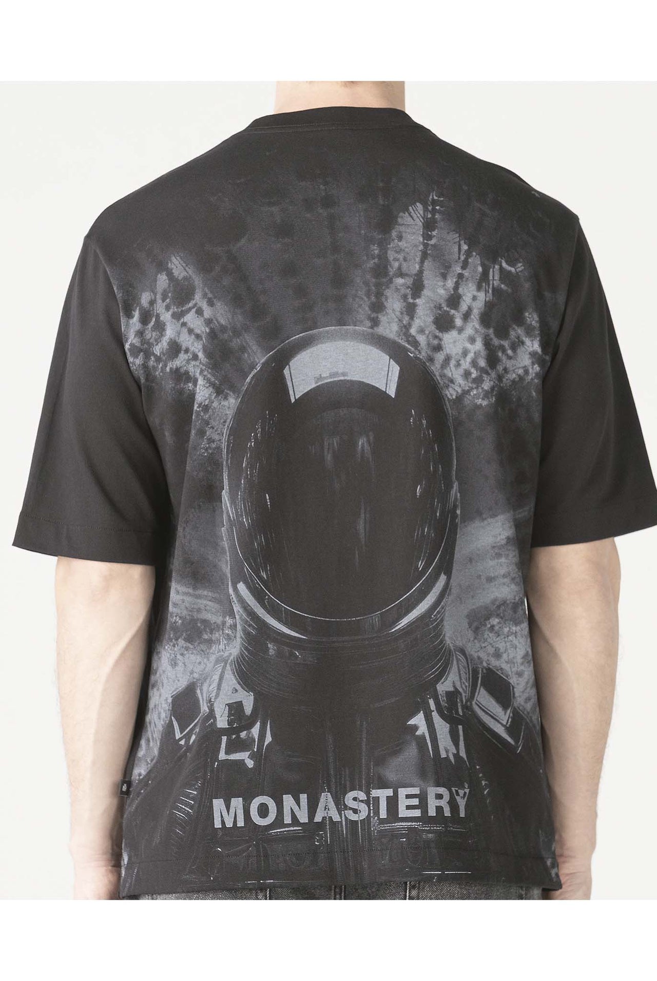 Camiseta Monastery Oversized Sultan Black