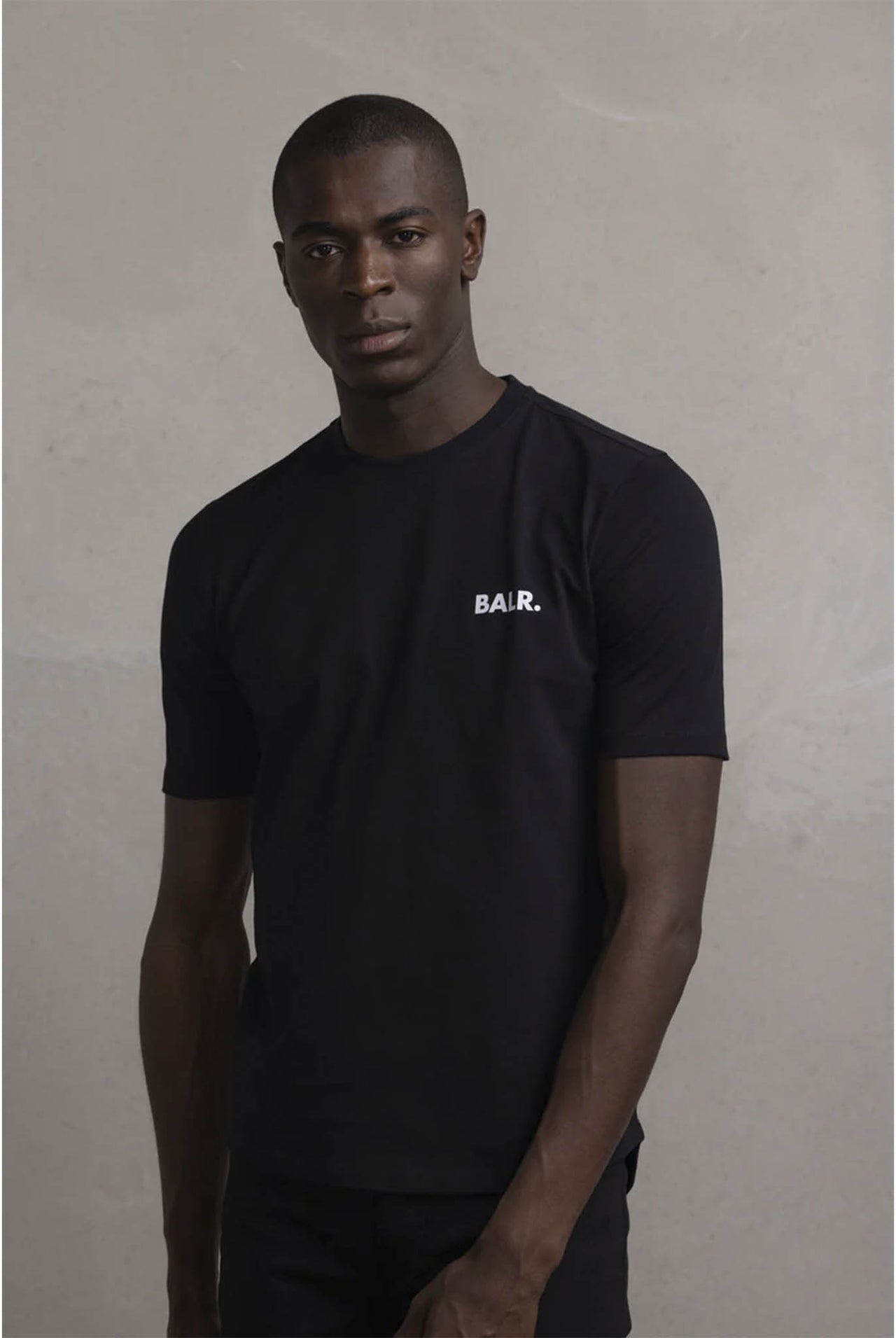 Camiseta Balr Deportiva Con Logo Pequeño Negro