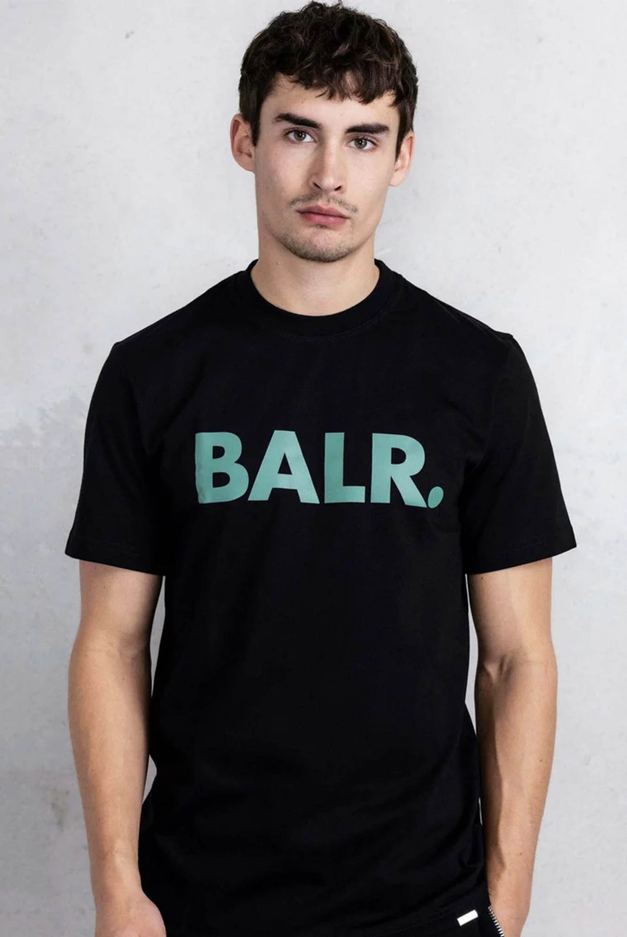 Camiseta Balr Brand Straight Negro - Verde