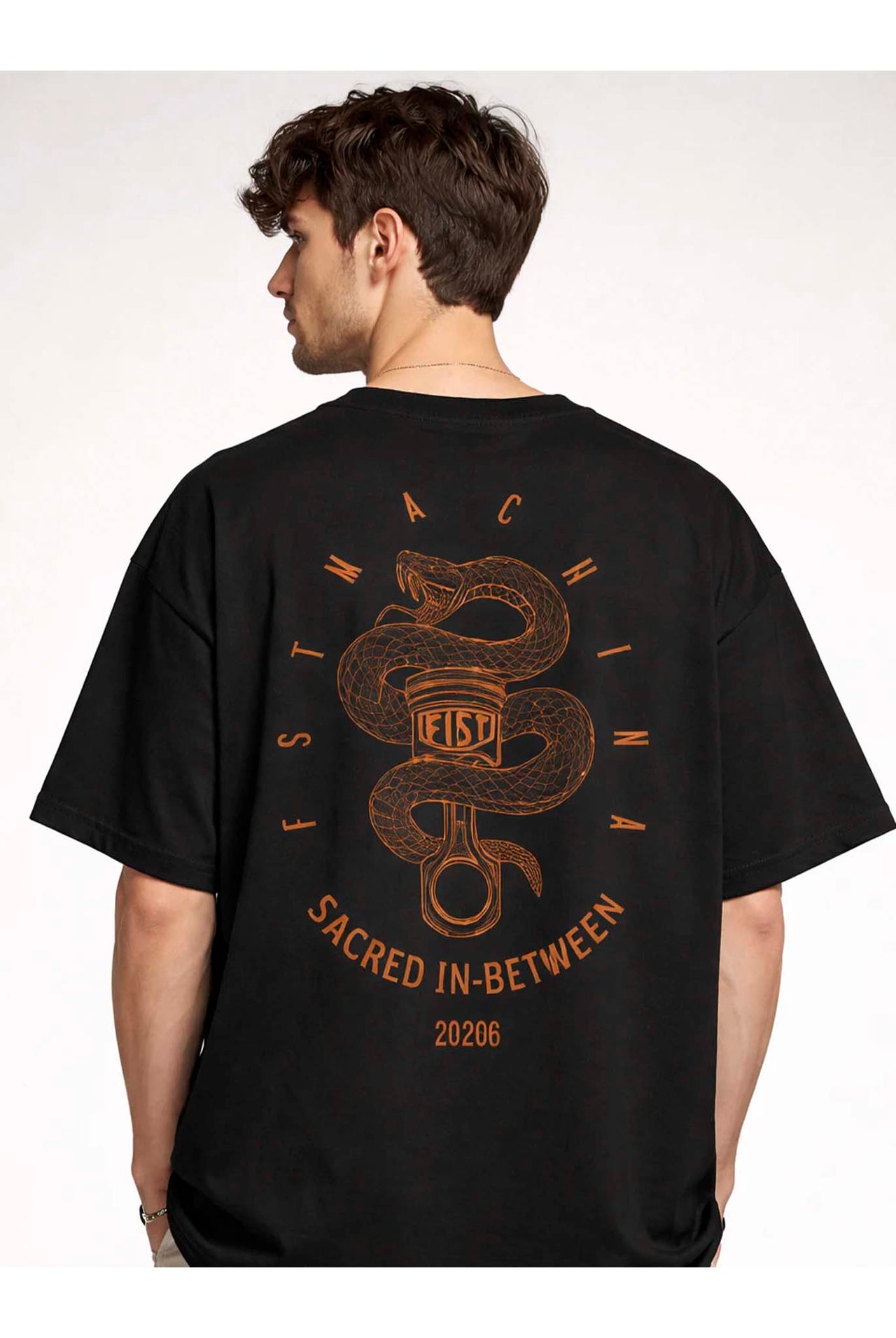 Camiseta Fist Sacred Engine