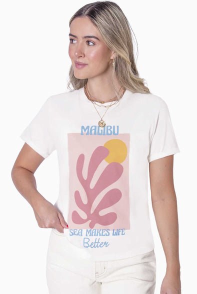Camiseta Flashy Estampada " Malibu, Sea Makes Life Better " - Orabella
