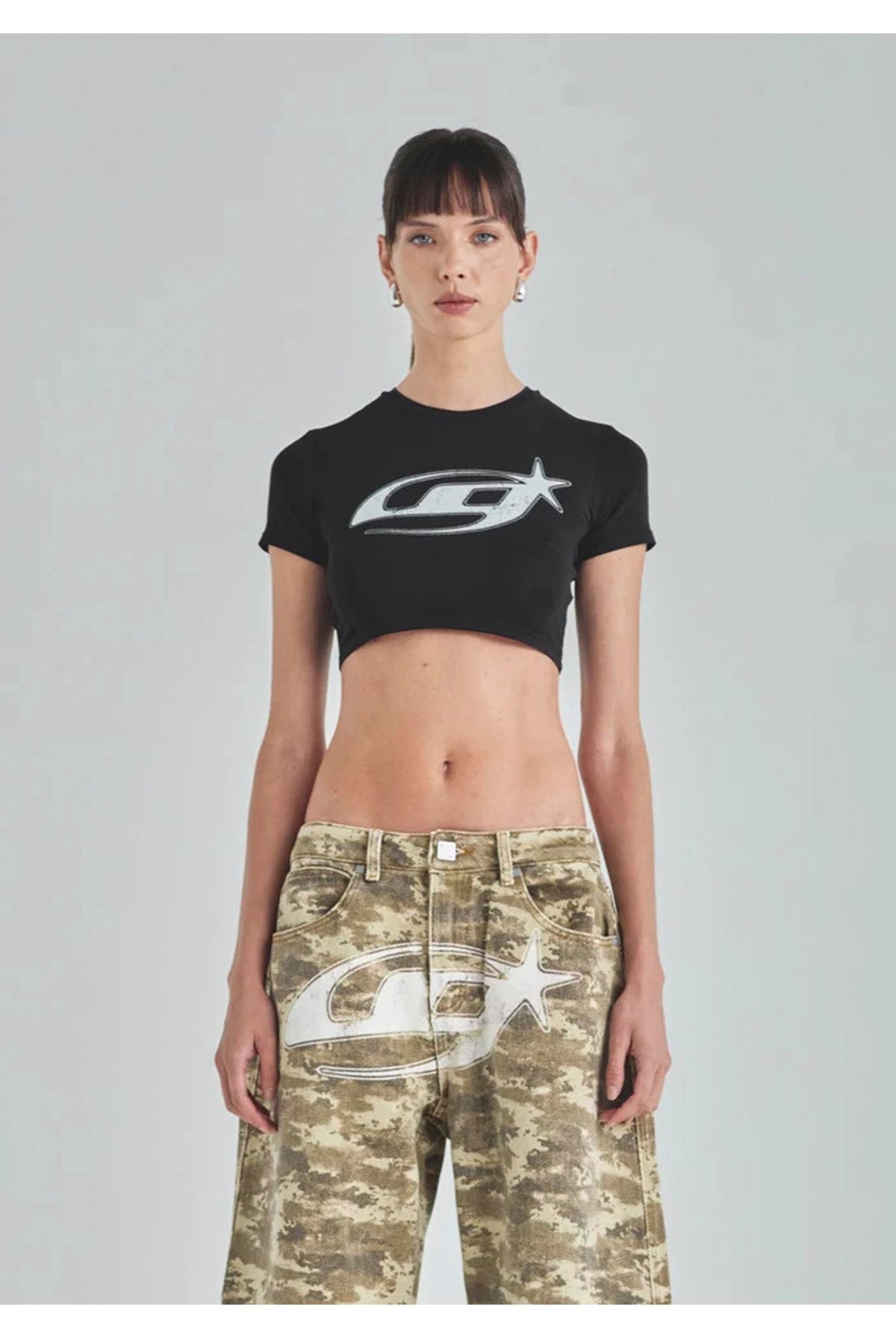 Crop Top Undergold Act 1 UG Star Baby Tee Black