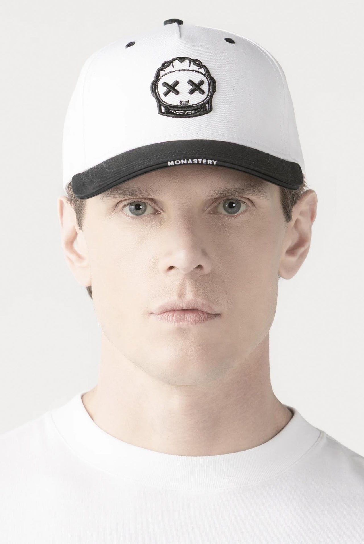Gorra Monastery Sasa White