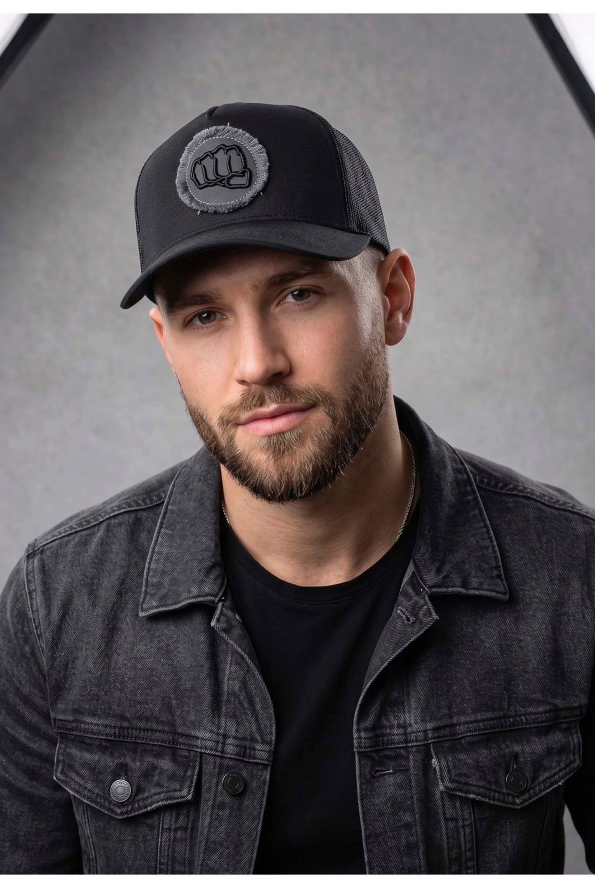 Gorra Fist Streetwear Negro
