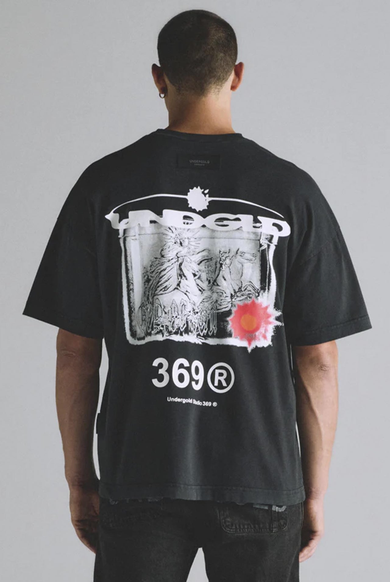 Camiseta Undergold Helios God Of Sun Vintage Negro