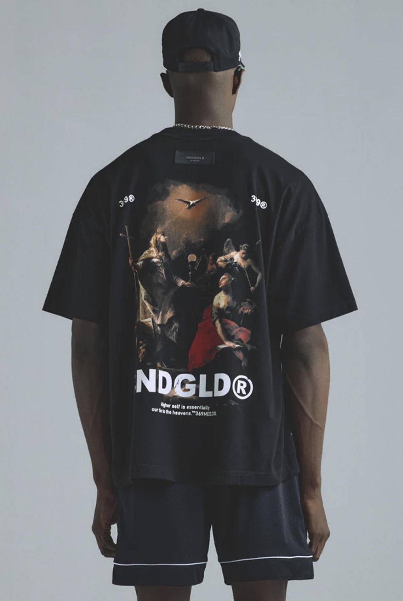 Camiseta Undergold Gratia Plena Holy Fire Negro