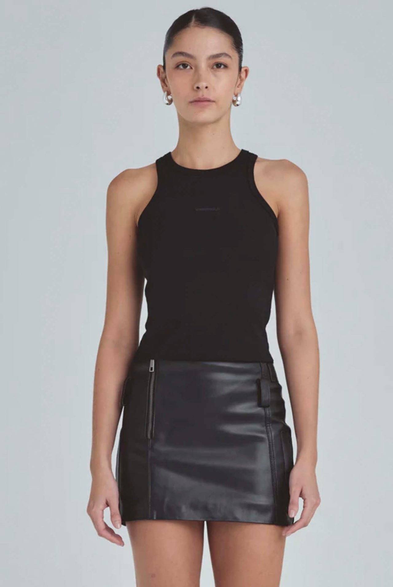 Crop Top Line Basic Halter Black