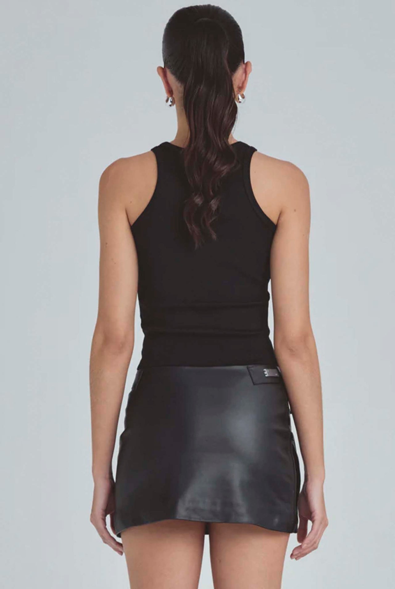 Crop Top Line Basic Halter Black