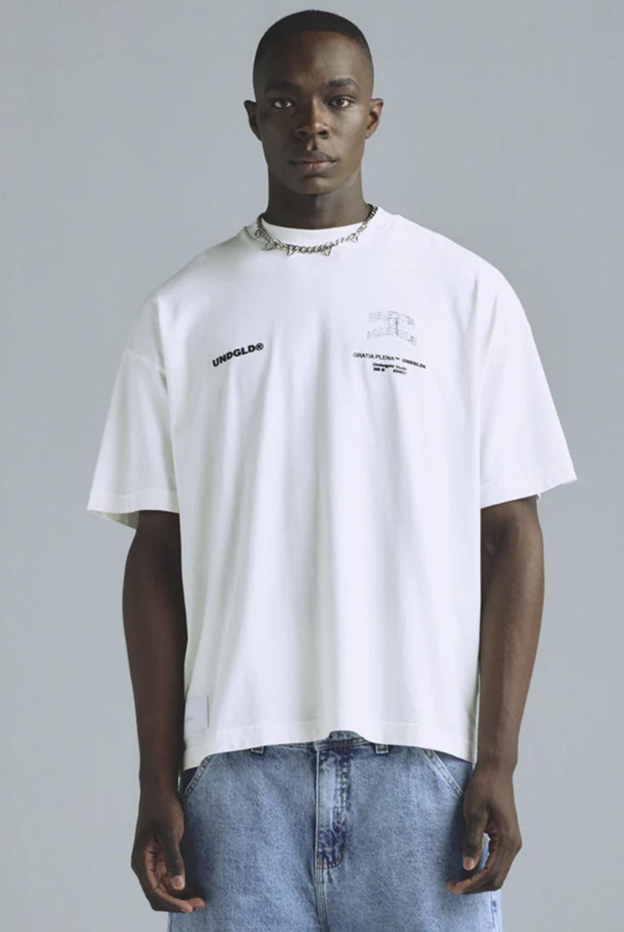 Camiseta Undergold Gratia Plena Benedicta White