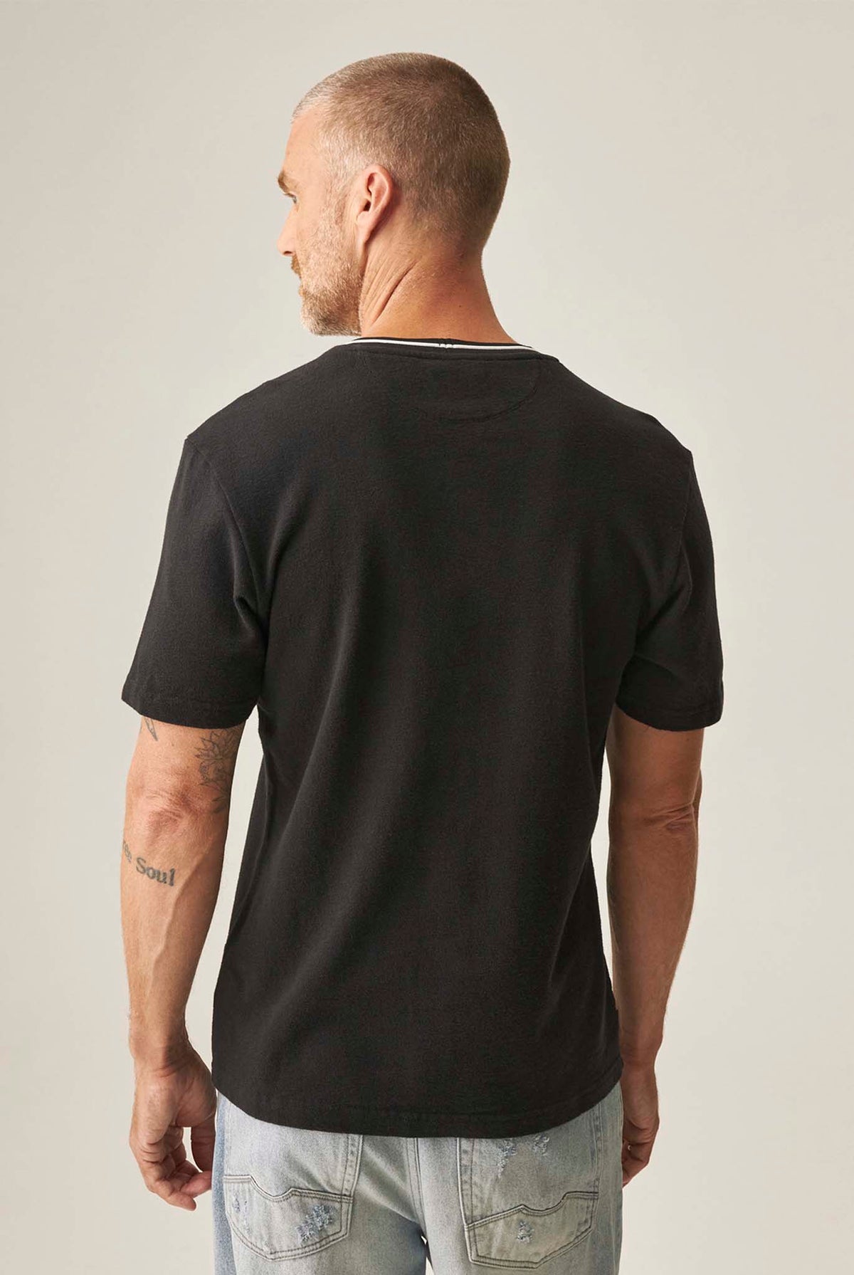 Camiseta Chevignon Negro 063-649H024