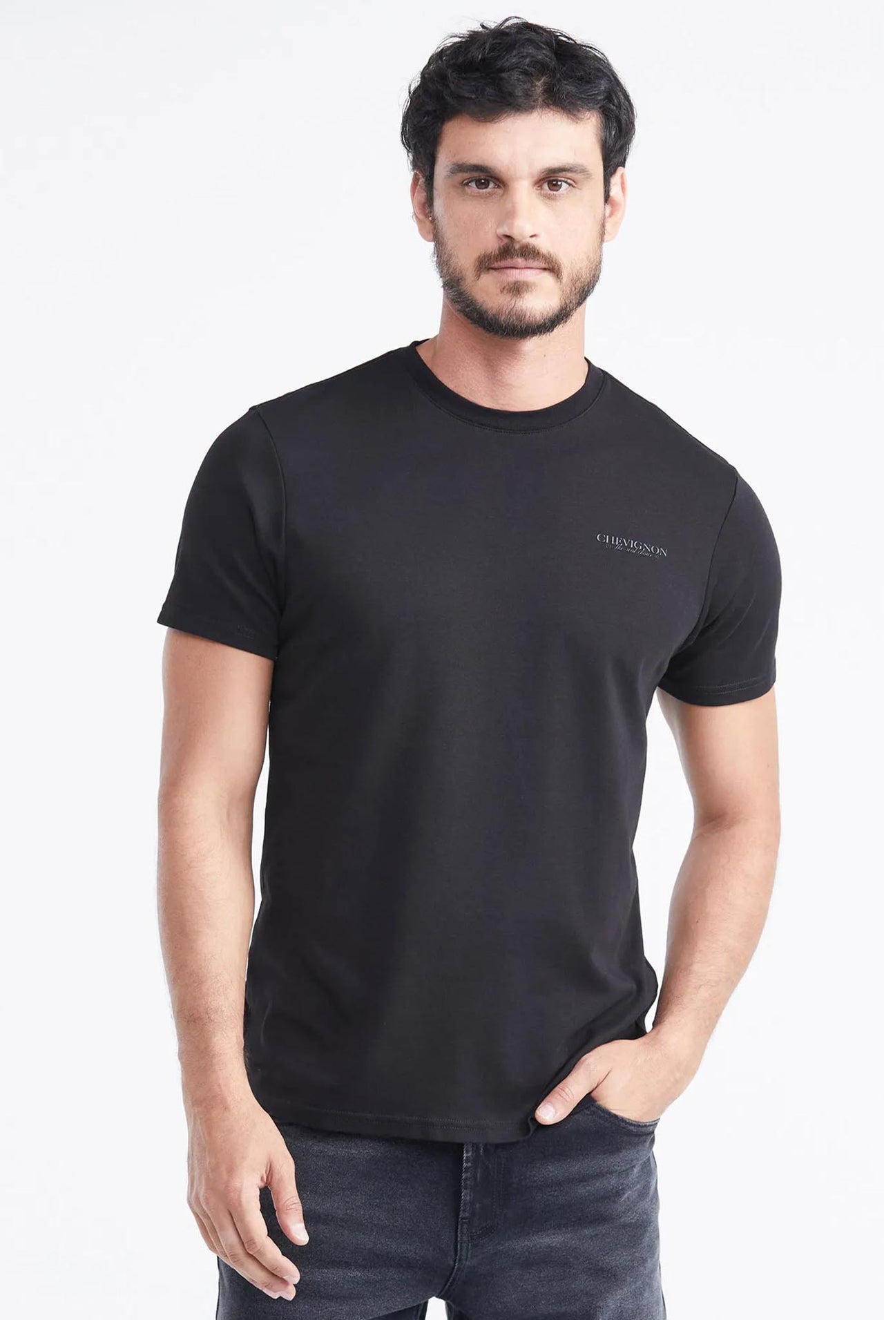 Camiseta Basica Chevignon Negro 063-649f004