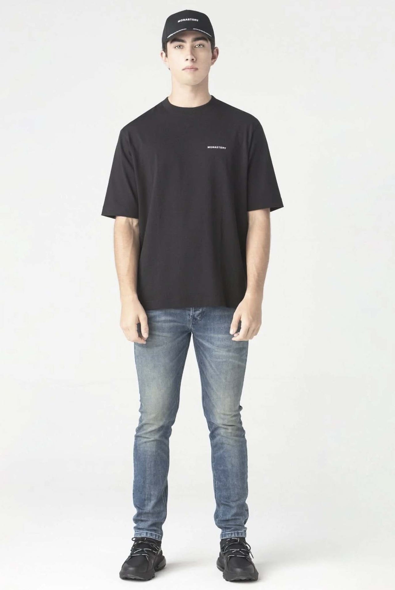 Camiseta Monastery Denwen Black