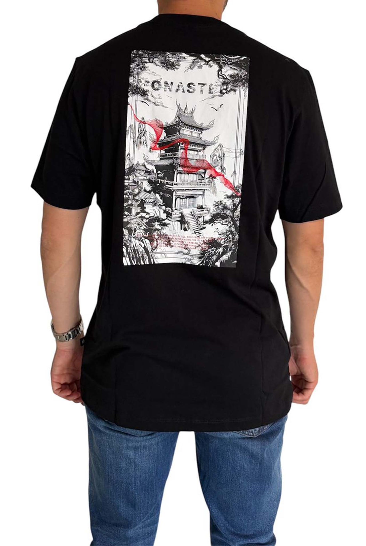 Camiseta Monastery Dilum Black