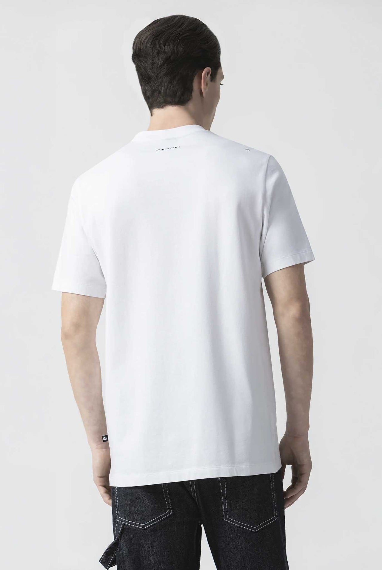 Camiseta Monastery Jareth White