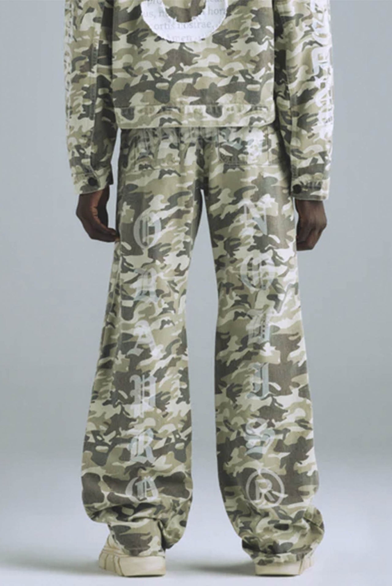 Jean Undergold Gratia Plena Ora Pro Nobis Wide Cammo