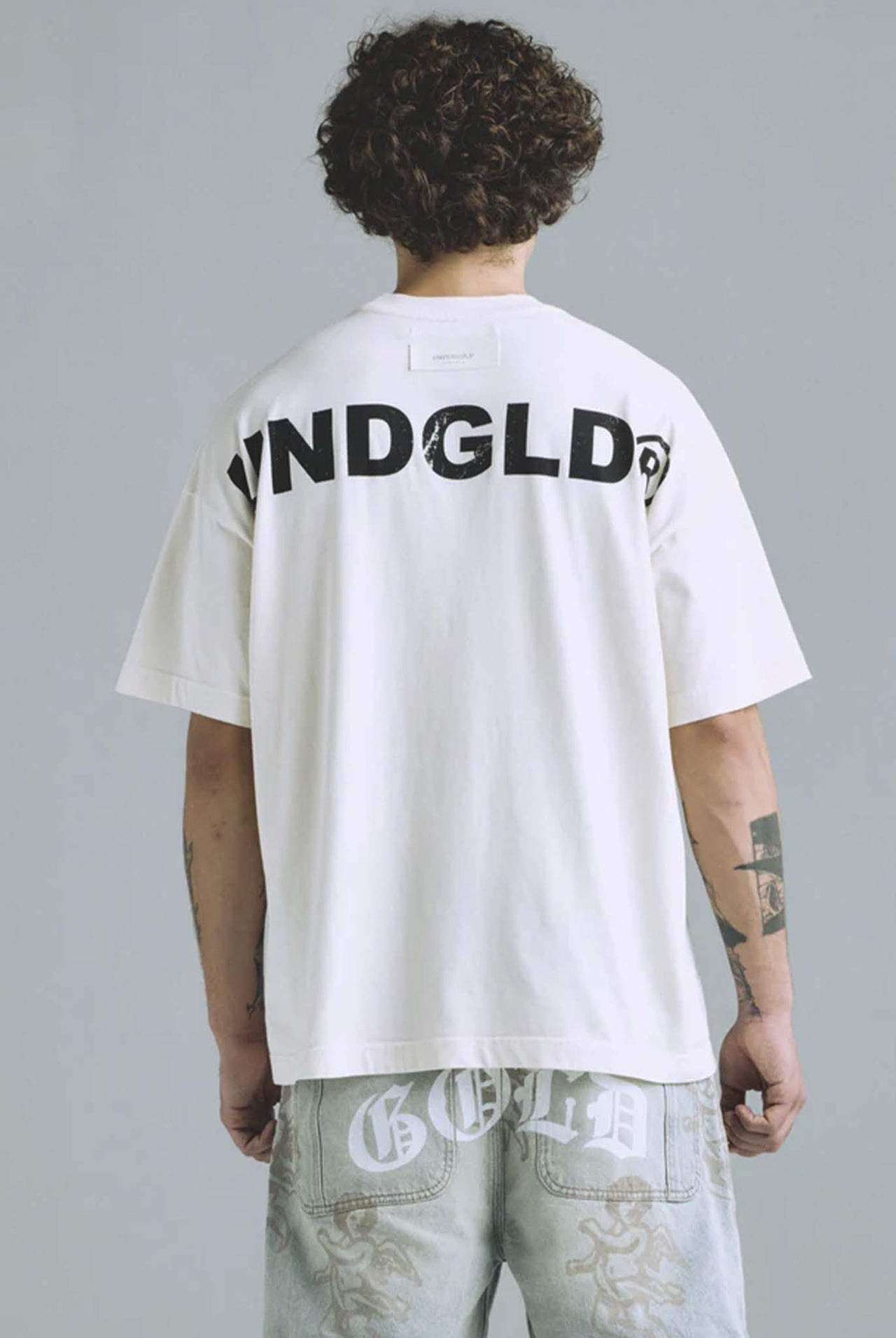 Camiseta Undergold Gratia Plena Saint Matthew Cream