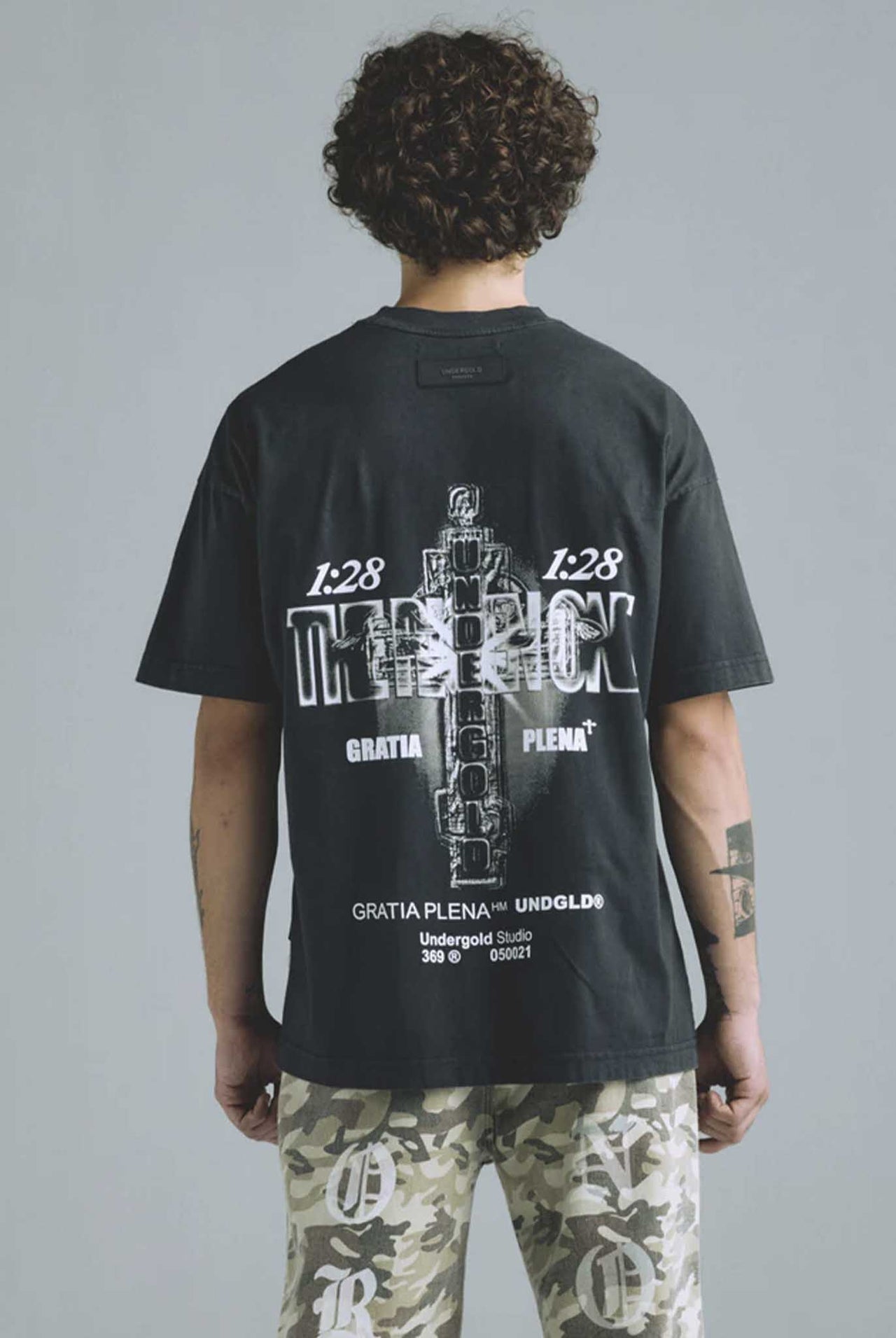 Camiseta Undergold Gratia Plena The Risen One Vintage Black