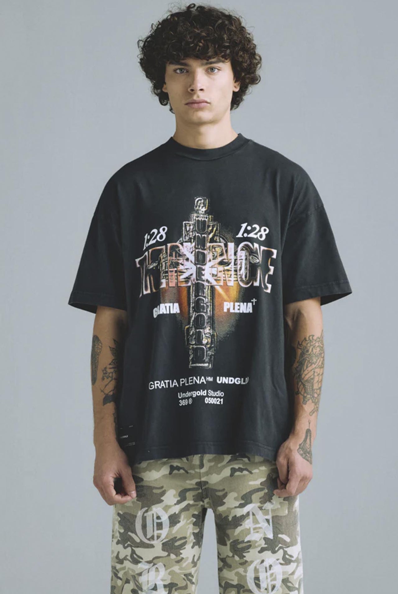 Camiseta Undergold Gratia Plena The Risen One Vintage Black
