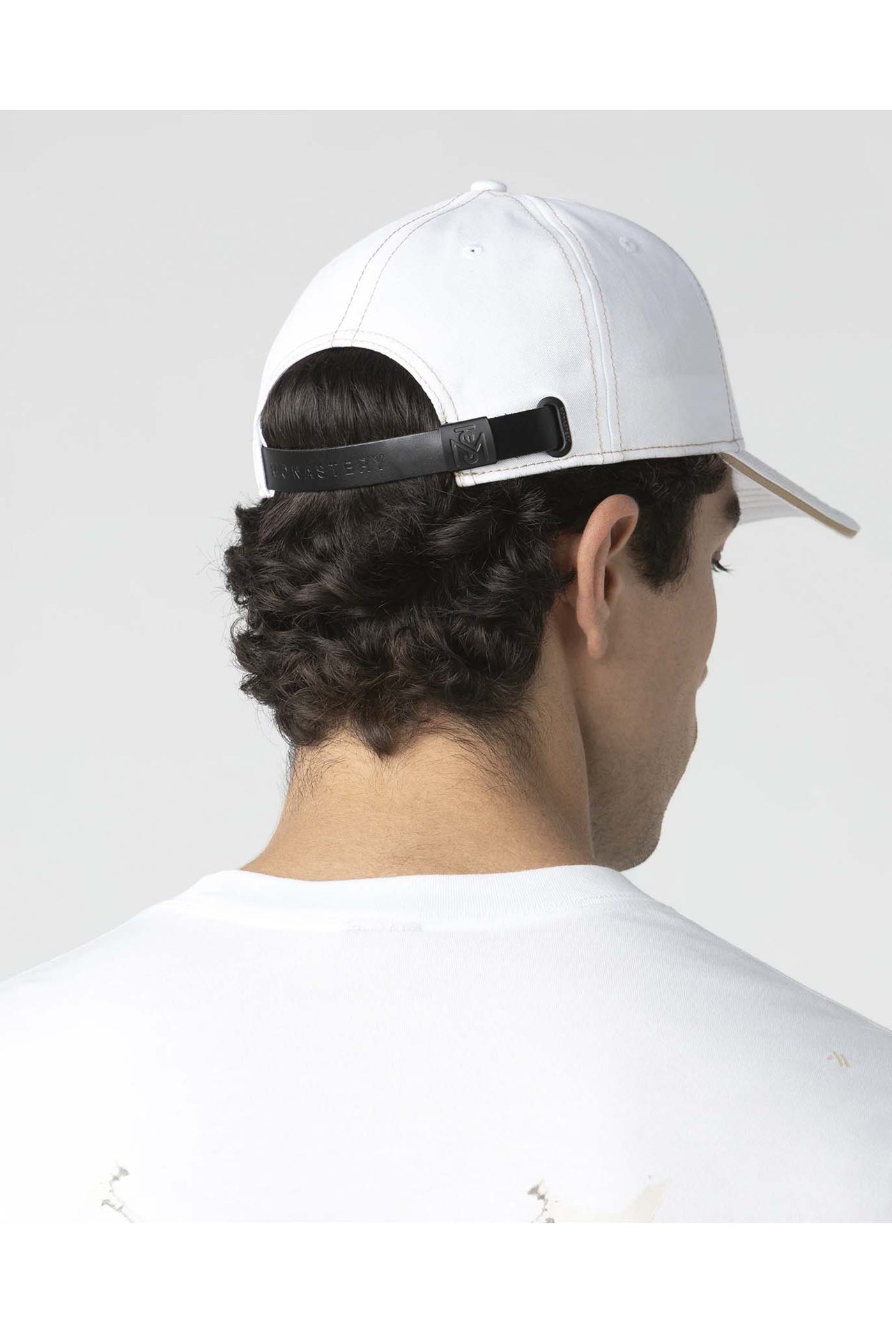 Gorra Monastery Titus White