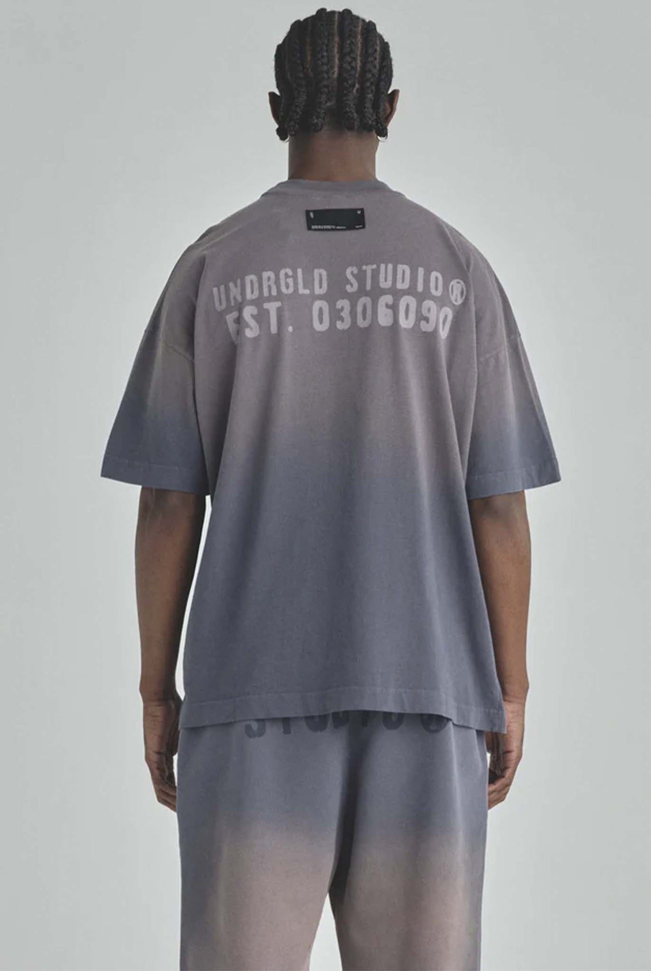 Camiseta Undergold Spring Worn Logo Sandblast Gray