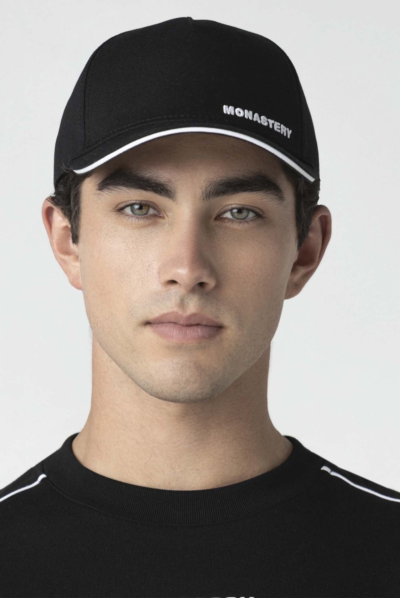 Gorra Monastery Yanni Black