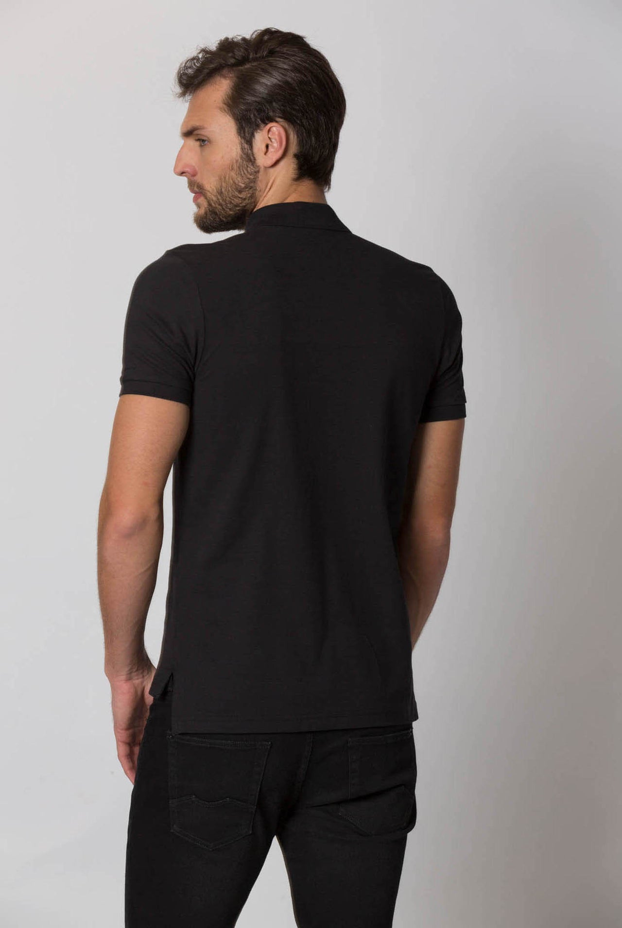 Polo Basico de Chevignon Negro