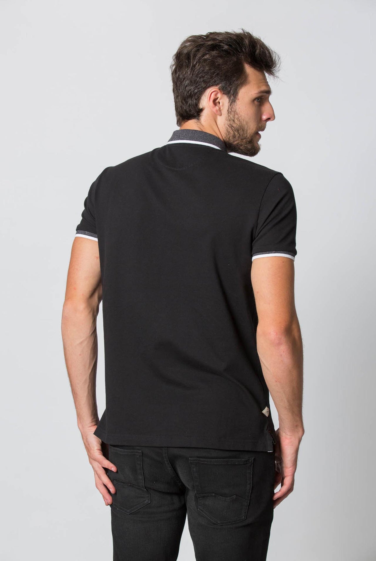Polo Chevignon Negro Silueta Classic