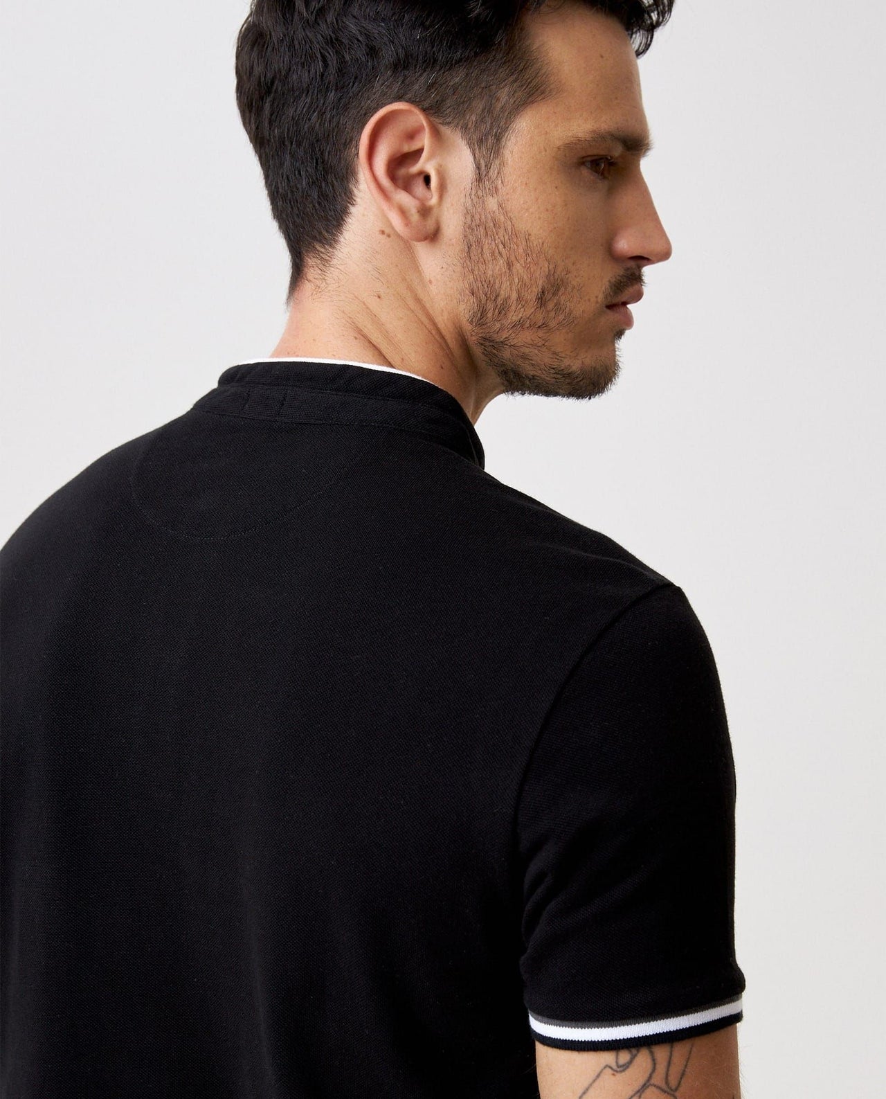 Polo  de Hombre Tipo Polo Cuello Nerú