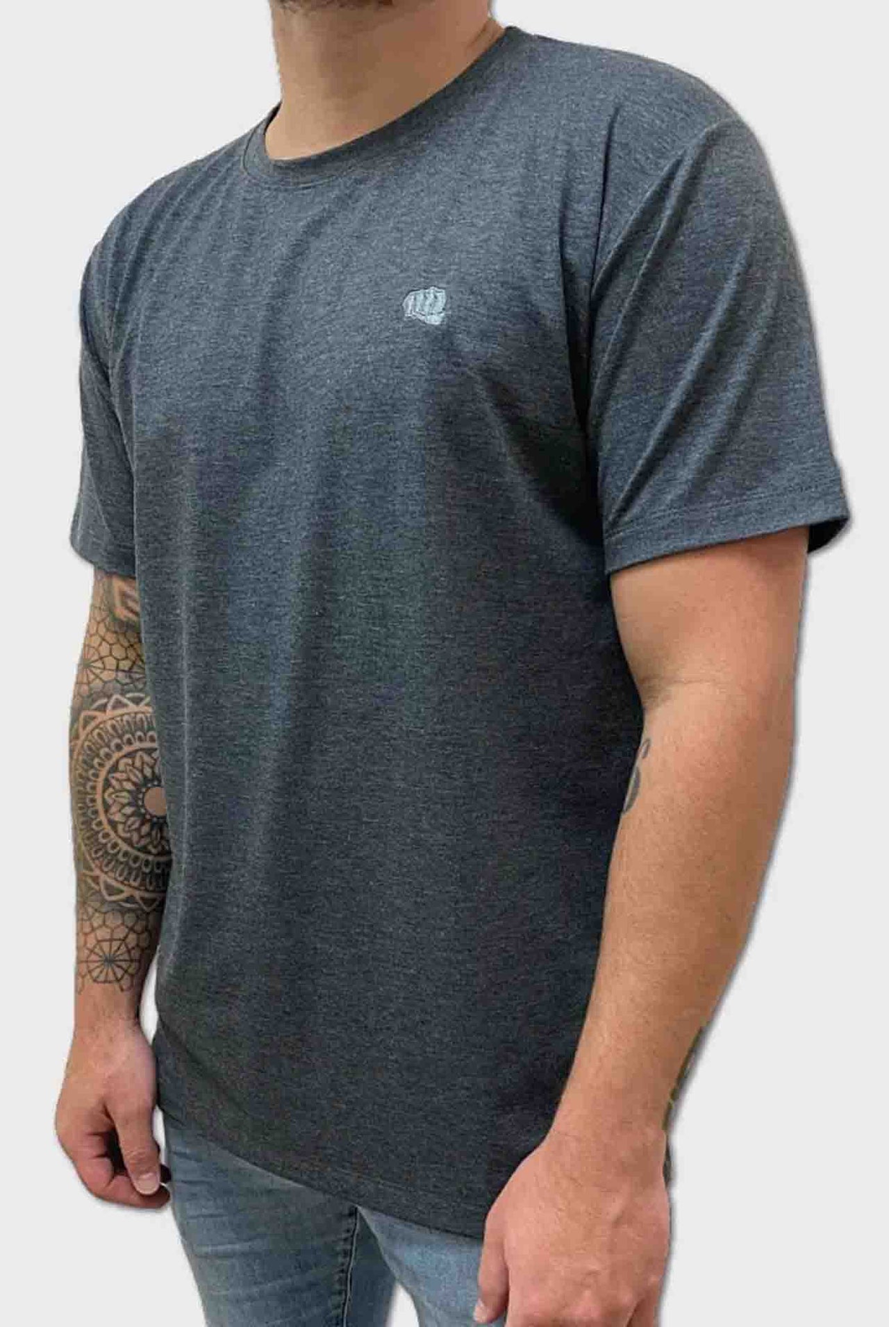 Camiseta Fist Basic Single Tone Gris Oscuro