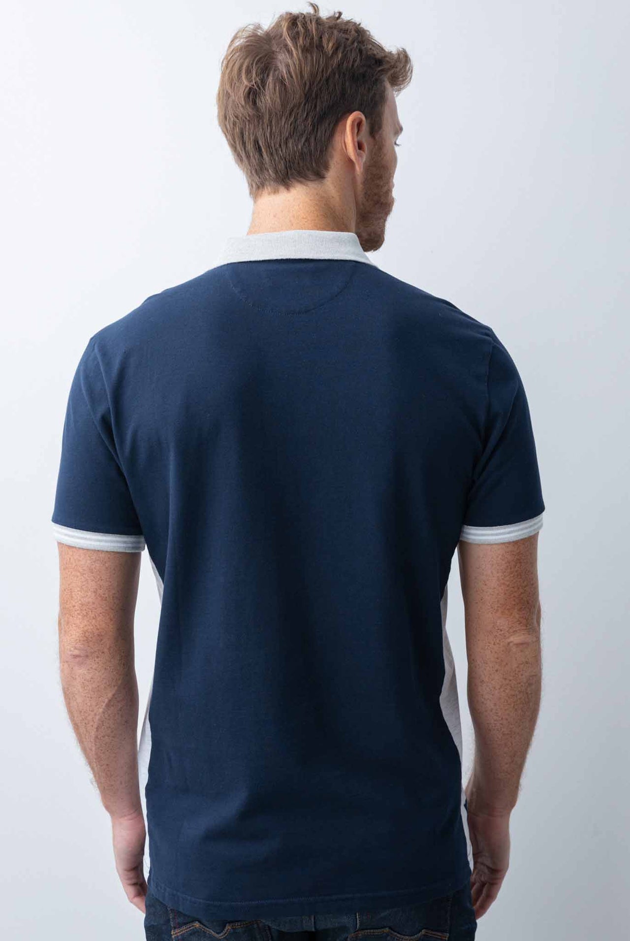 Polo Chevignon Azul Oscuro Cuello Gris