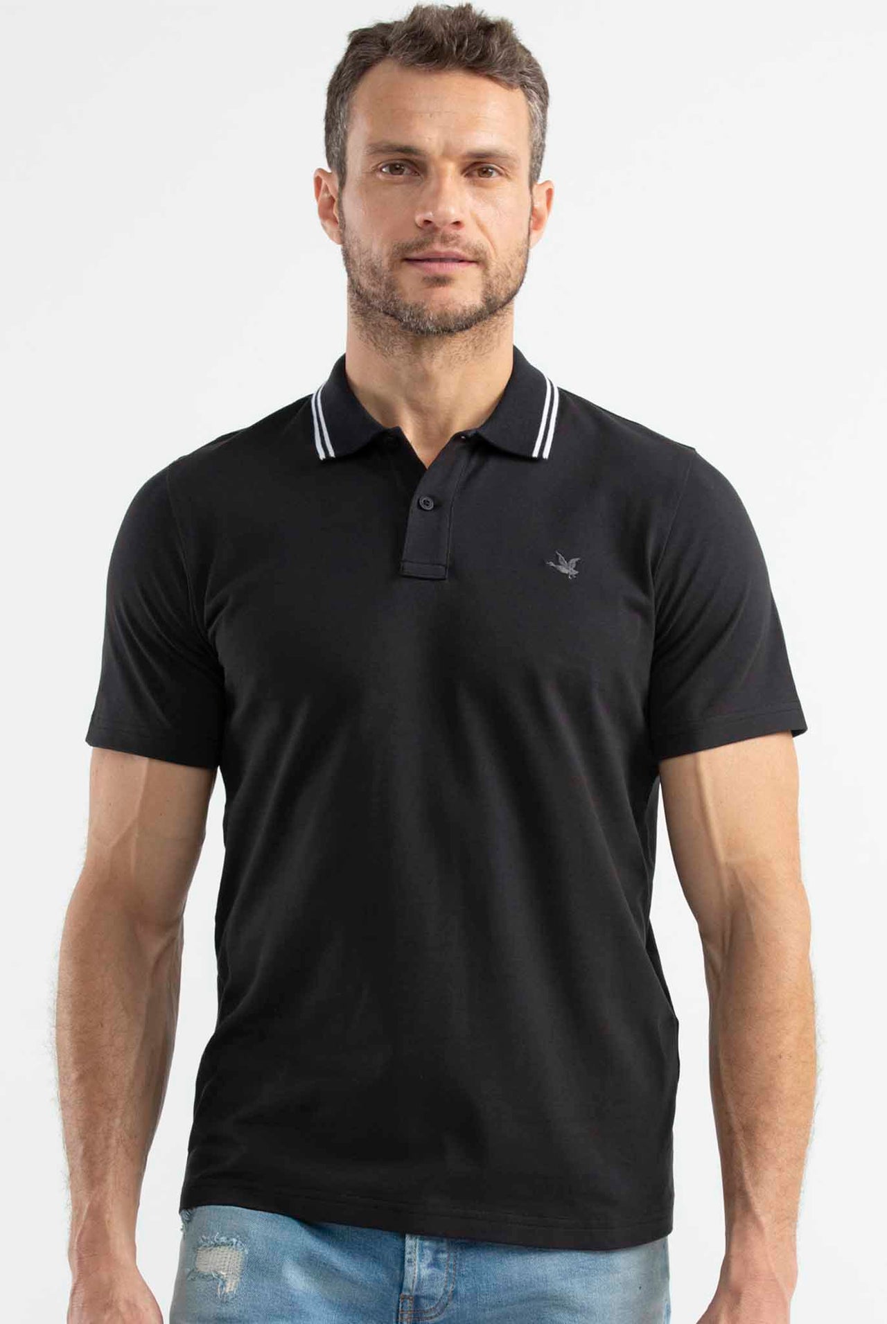 Polo Chevignon Negro Cuello Con Lineas Blancas- Slim Fit