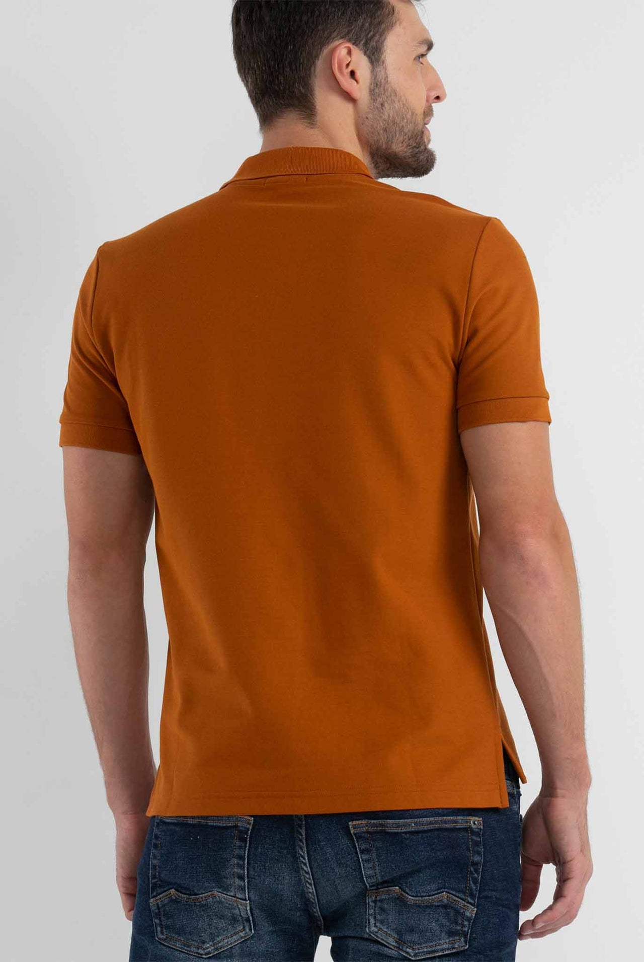 Polo Chevignon Café Medio, Logo Básico - Classic Fit