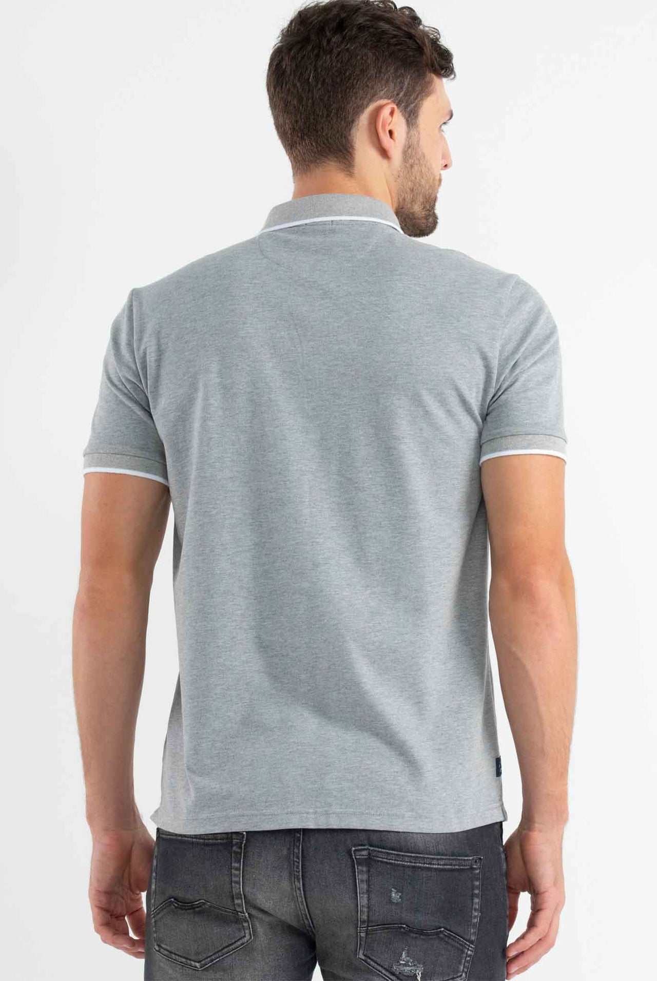 Polo Chevignon Gris Jaspe, Cuello y Puños Con Rayas Blancas - Classic Fit